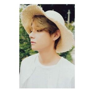 BTS 2021 SEASON'S GREETING V TAEHYUNG PHOTO - BRAND NEW